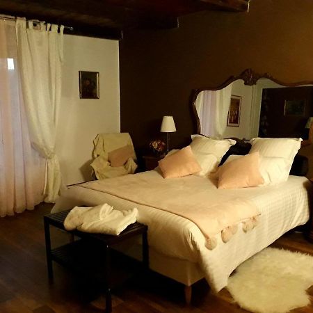 Bed And Breakfast "Le Moulin A Grains" Ménil-la-Horgne Buitenkant foto