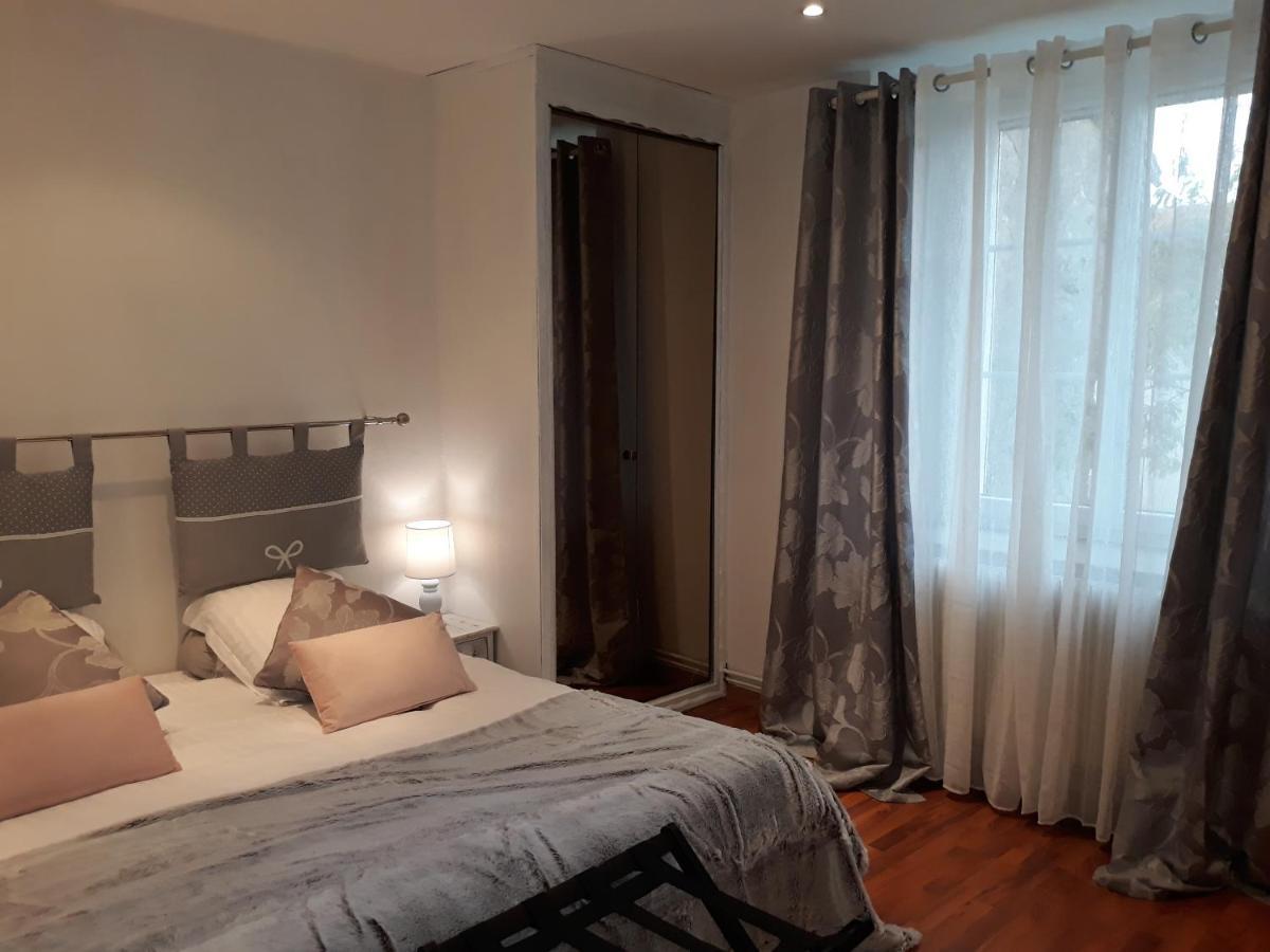 Bed And Breakfast "Le Moulin A Grains" Ménil-la-Horgne Buitenkant foto