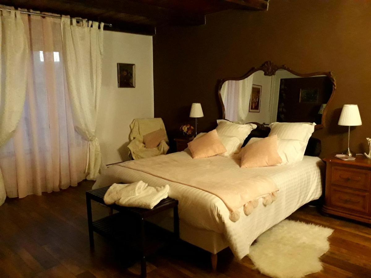 Bed And Breakfast "Le Moulin A Grains" Ménil-la-Horgne Buitenkant foto